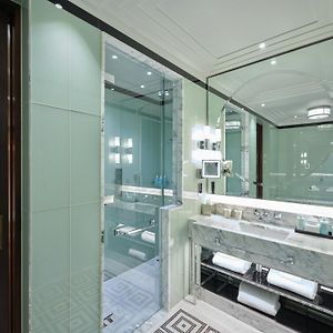 One-Bedroom Classic Suite